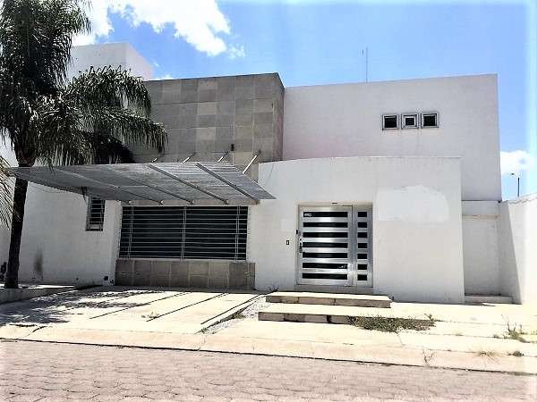 Casa - Oficina en Renta en Pueblo Nuevo, Corregidora, Querétaro en Pueblo Nuevo, Corregidora
