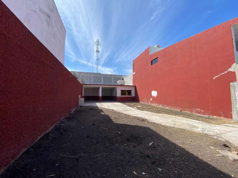 Terreno en Venta en Villas del Sur, Querétaro ¡Excelente Ubicación en Calle Abierta, Zona Centro! miniatura 2