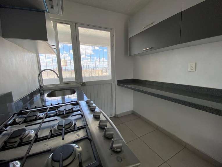 Departamento en Venta en la Colonia Vista Alegre, Querétaro miniatura 3