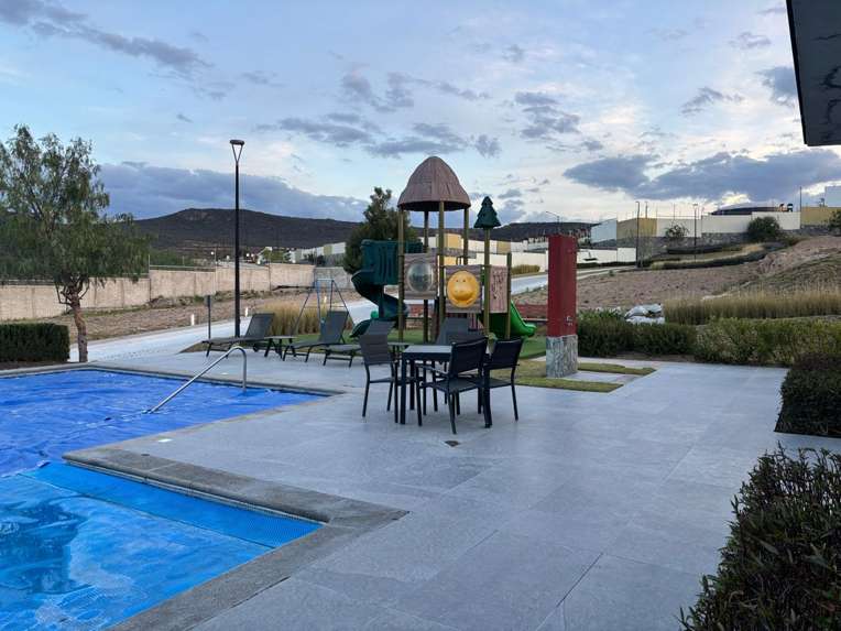 Casas en Venta en Capital Sur, Querétaro - Con Recámara en Planta Baja miniatura 15