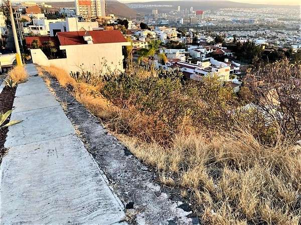 Terreno en Venta en Loma Dorada, Querétaro ¡Con Hermosa Vista a la Ciudad! miniatura 2