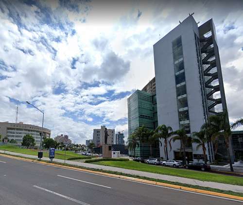 Oficina en Renta en Torre CS9800, Centro Sur, Querétaro - 136 m² en Centro Sur, Querétaro