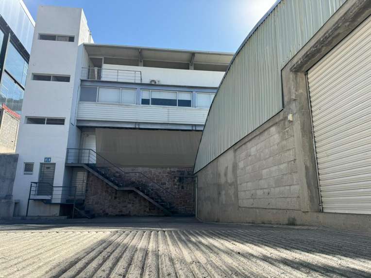 Bodega con Oficinas en Renta sobre Boulevard de la Nación, Querétaro miniatura 27