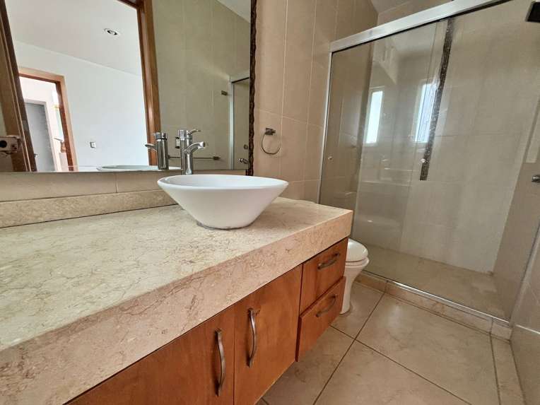 Casa en Venta en Claustros de las Misiones II, Centro Sur, Querétaro - Recámara en Planta Baja miniatura 21