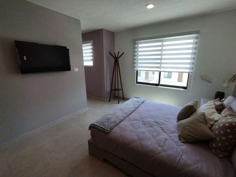 Casa de 3 Niveles en Venta en La Vista Residencial, Querétaro – Modelo Scordia Plus miniatura 9
