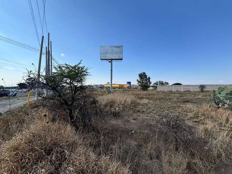 Terreno en Venta sobre Carretera México - Querétaro, San Juan del Río miniatura 15