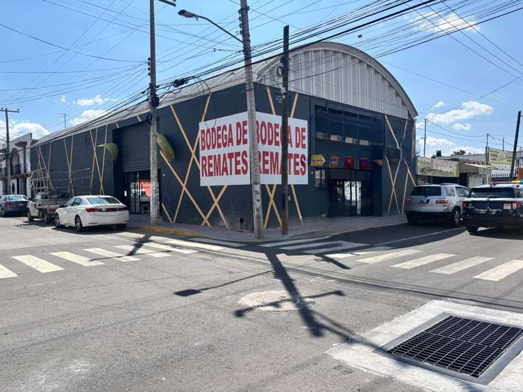 Bodega Comercial en Renta en Calle Francisco I. Madero, Niños Héroes, Querétaro miniatura 3