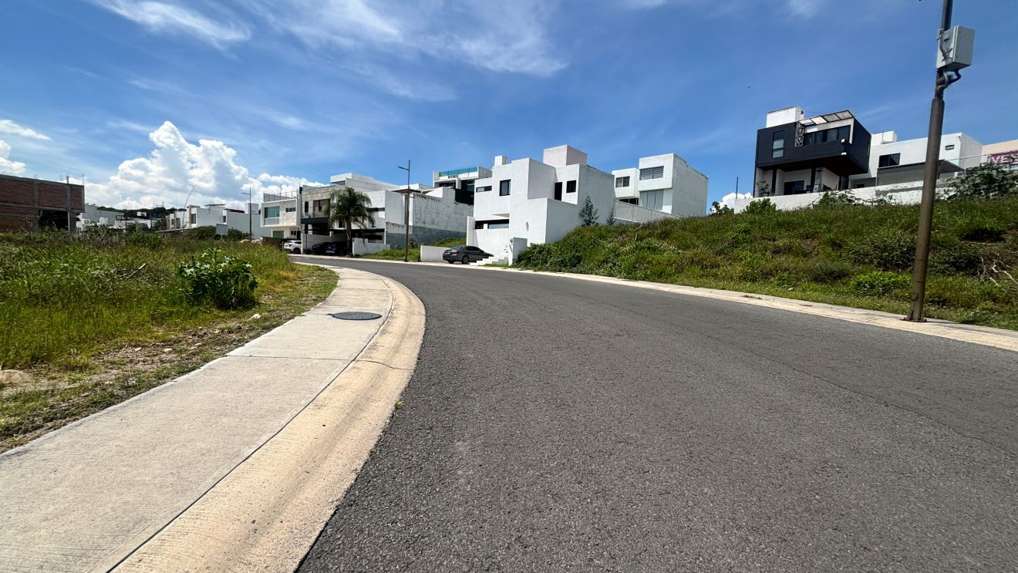 Terreno en Venta en Lomas de Juriquilla, Querétaro miniatura 9