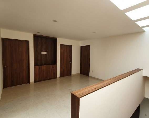 Casa en Venta con 4 Recámaras - Residencial Portanova, El Pueblito, Querétaro miniatura 2