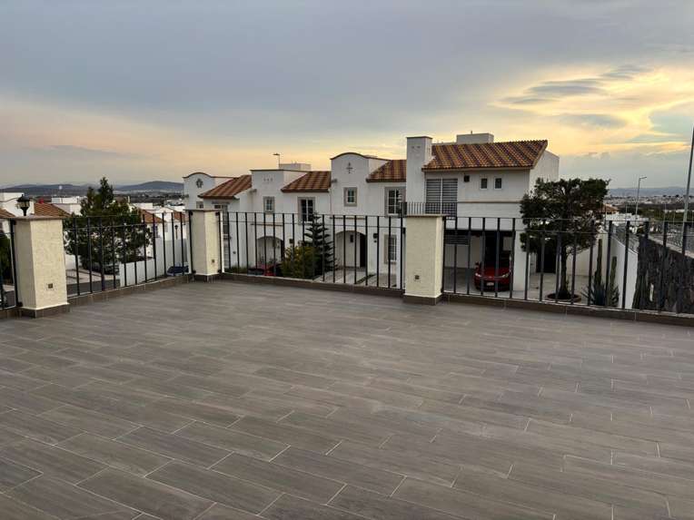 Casa en Venta en Santorini, El Refugio Residencial, Querétaro miniatura 2
