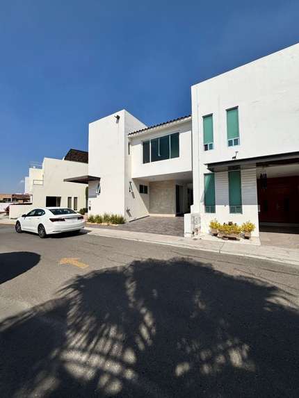 Casa en Venta en Claustros de las Misiones II, Centro Sur, Querétaro - Recámara en Planta Baja miniatura 29