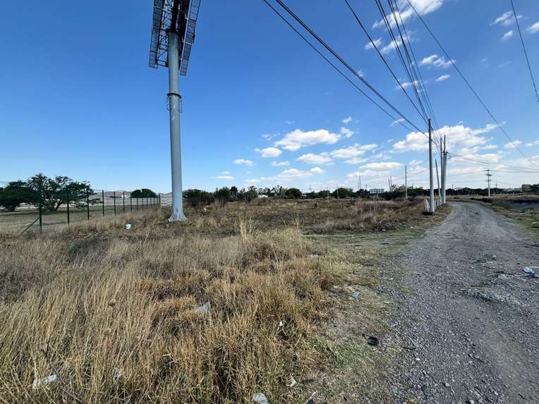 Terreno en Venta sobre Carretera México - Querétaro, San Juan del Río miniatura 4