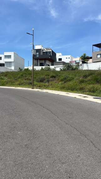 Terreno en Venta en Lomas de Juriquilla, Querétaro miniatura 12