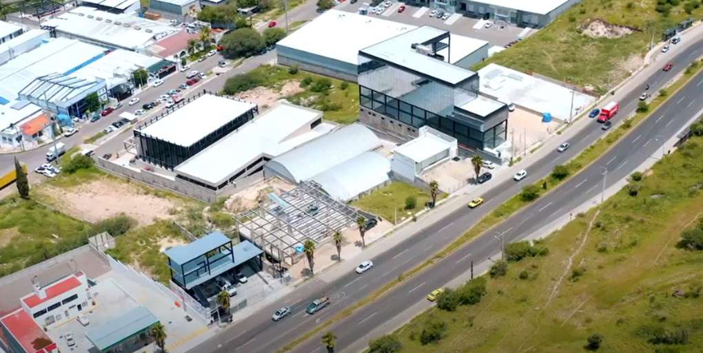 Bodega con Oficinas en Renta sobre Boulevard de la Nación, Querétaro miniatura 34