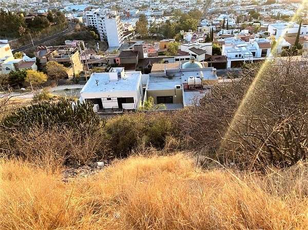Terreno en Venta en Loma Dorada, Querétaro ¡Con Hermosa Vista a la Ciudad! miniatura 3