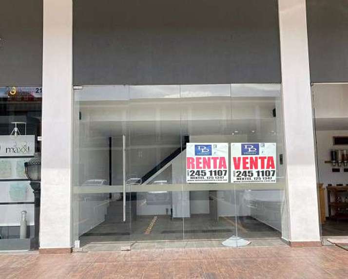 Local en Renta en Plaza Master Peñuelas, Querétaro – Planta Baja miniatura 11