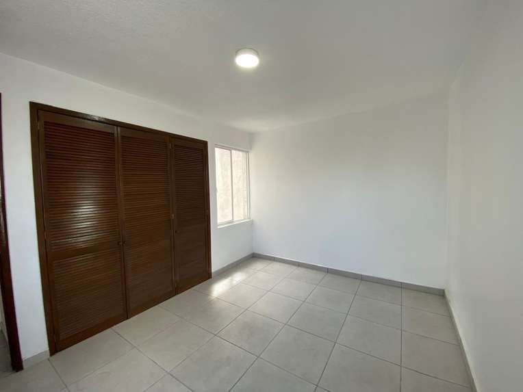 Departamento en Venta en la Colonia Vista Alegre, Querétaro miniatura 8