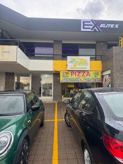 Locales en Venta en Plaza Los Encinos, Av. Sombrerete, Querétaro – Ideales para Inversión miniatura 5