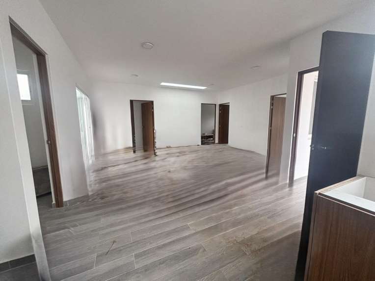 Casa de un Piso en Venta en Galindas Residencial, Querétaro - Calle Abierta miniatura 4