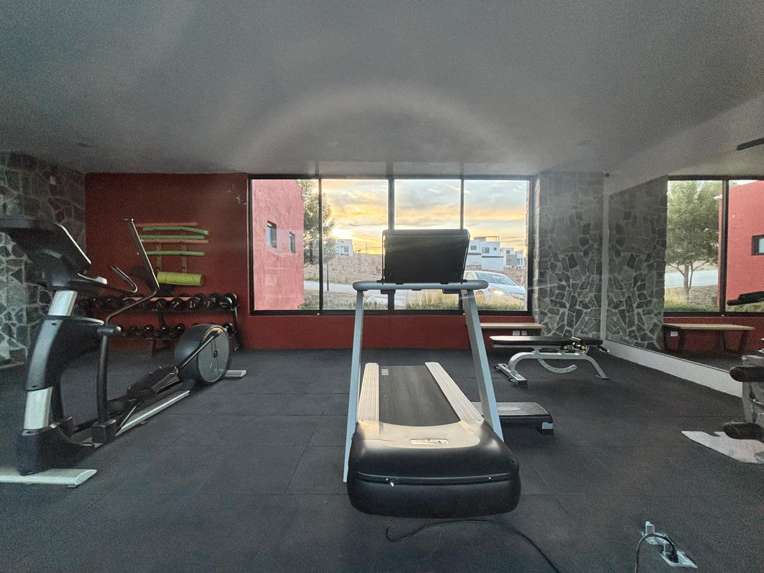 Casas en Venta en Capital Sur, Querétaro - Con Recámara en Planta Baja miniatura 18