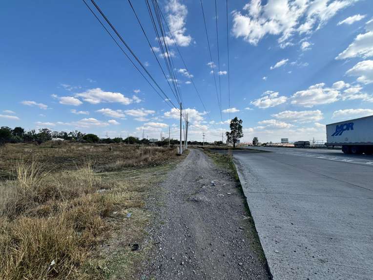 Terreno en Venta sobre Carretera México - Querétaro, San Juan del Río miniatura 5