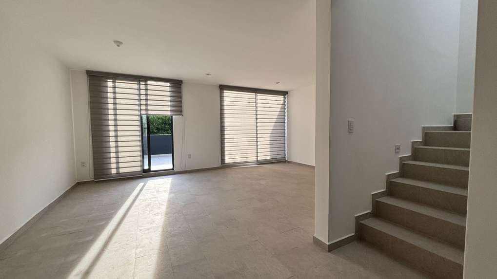 Departamento Dúplex de Dos Niveles en Renta - El Refugio, Querétaro miniatura 2