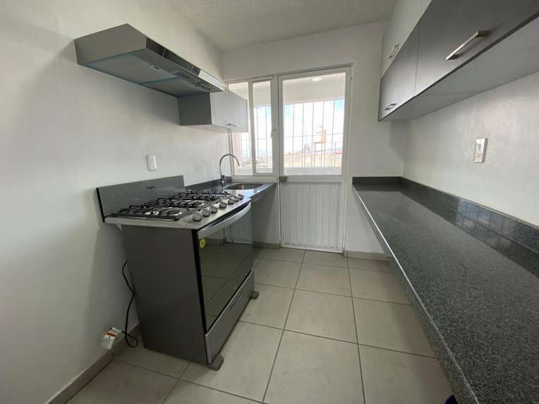 Departamento en Venta en la Colonia Vista Alegre, Querétaro miniatura 5