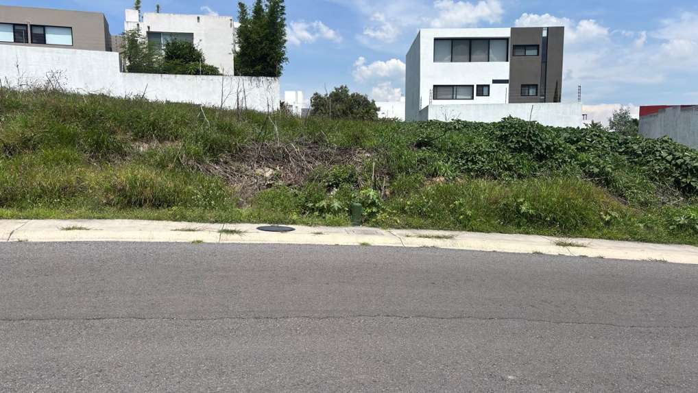 Terreno en Venta en Lomas de Juriquilla, Querétaro miniatura 6