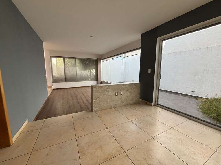 Casa en Venta en Claustros de las Misiones II, Centro Sur, Querétaro - Recámara en Planta Baja miniatura 4
