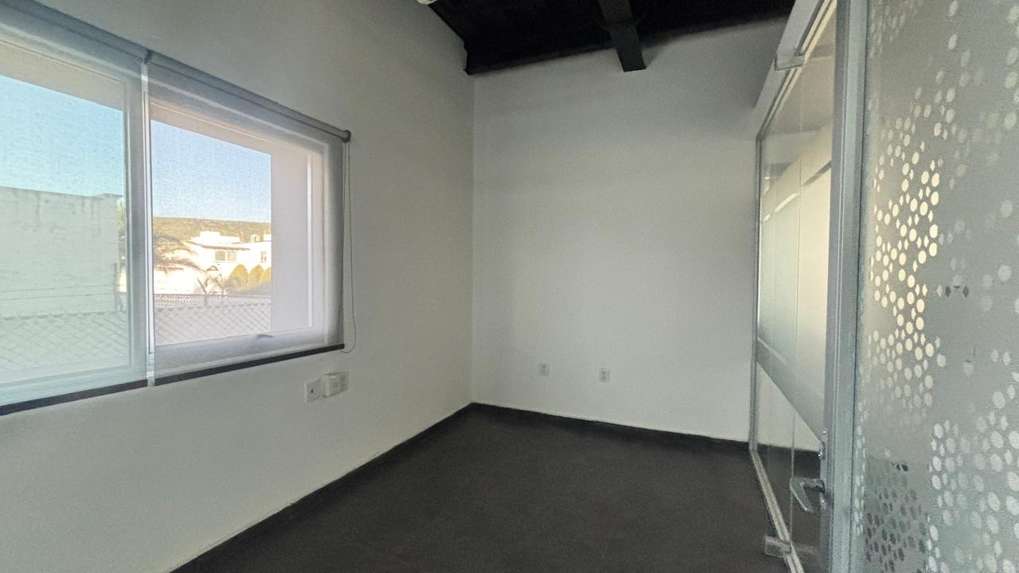 Oficina en Renta en Edificio CAISA, Centro Sur, Querétaro miniatura 12
