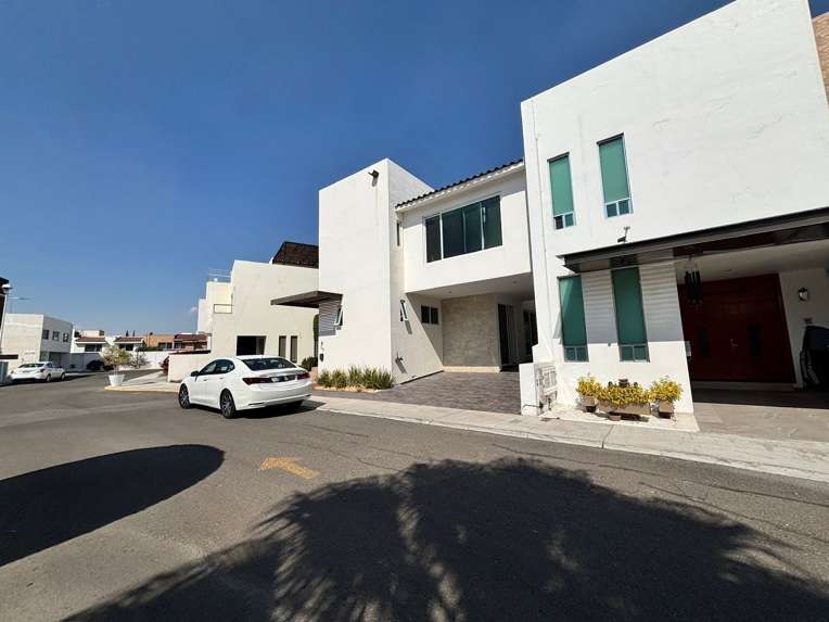 Casa en Venta en Claustros de las Misiones II, Centro Sur, Querétaro - Recámara en Planta Baja miniatura 27