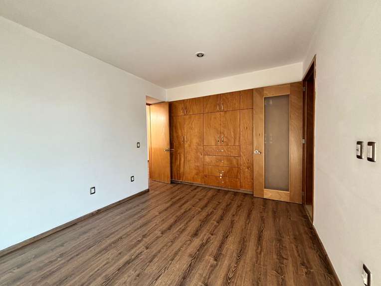 Casa en Venta en Claustros de las Misiones II, Centro Sur, Querétaro - Recámara en Planta Baja miniatura 17