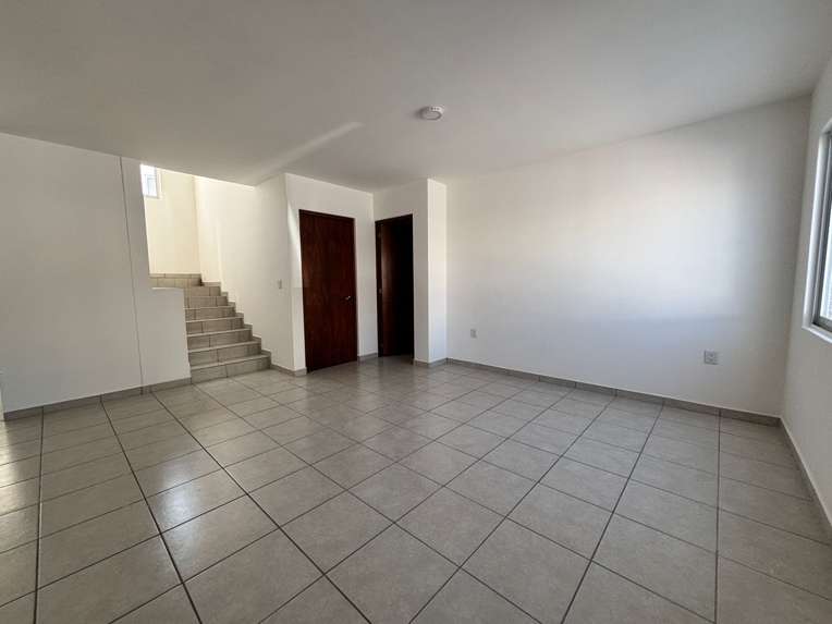 Casa en Venta en San Mateo, Corregidora, Querétaro - Con Recámara en Planta Baja miniatura 5