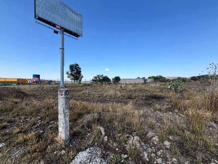Terreno en Venta sobre Carretera México - Querétaro, San Juan del Río miniatura 9
