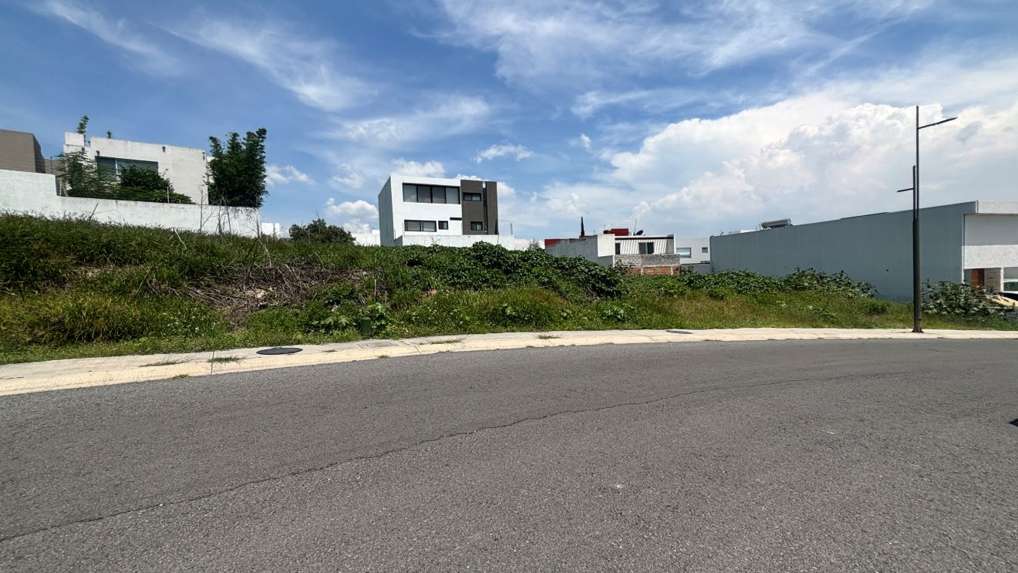 Terreno en Venta en Lomas de Juriquilla, Querétaro miniatura 8